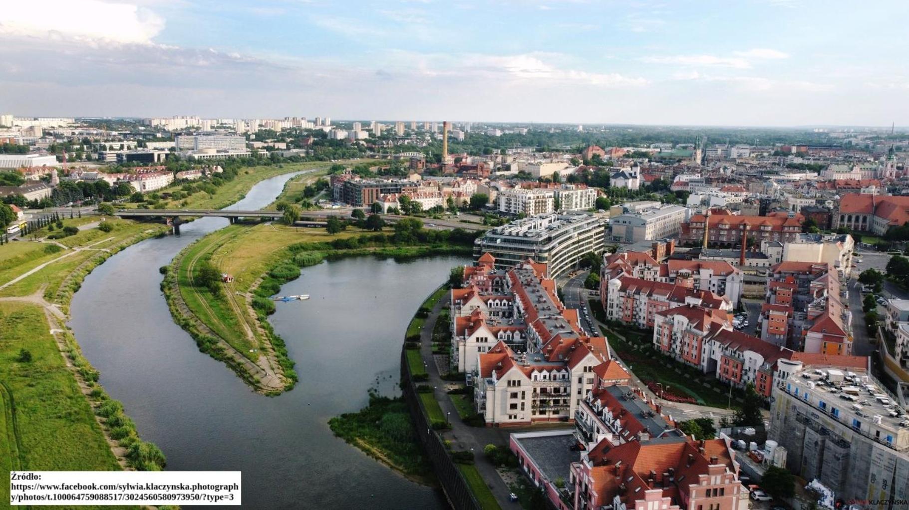 By The River Point Poznań Buitenkant foto